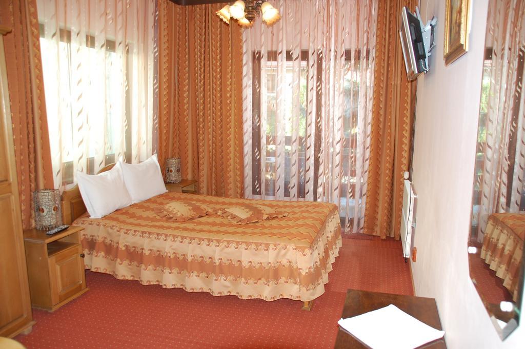 Pension Raluca ซินายา ภายนอก รูปภาพ